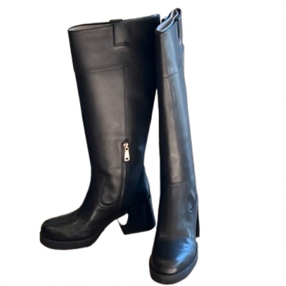 Coach women’s Block Heel Tall Boot
MWB - Picture 4 of 16